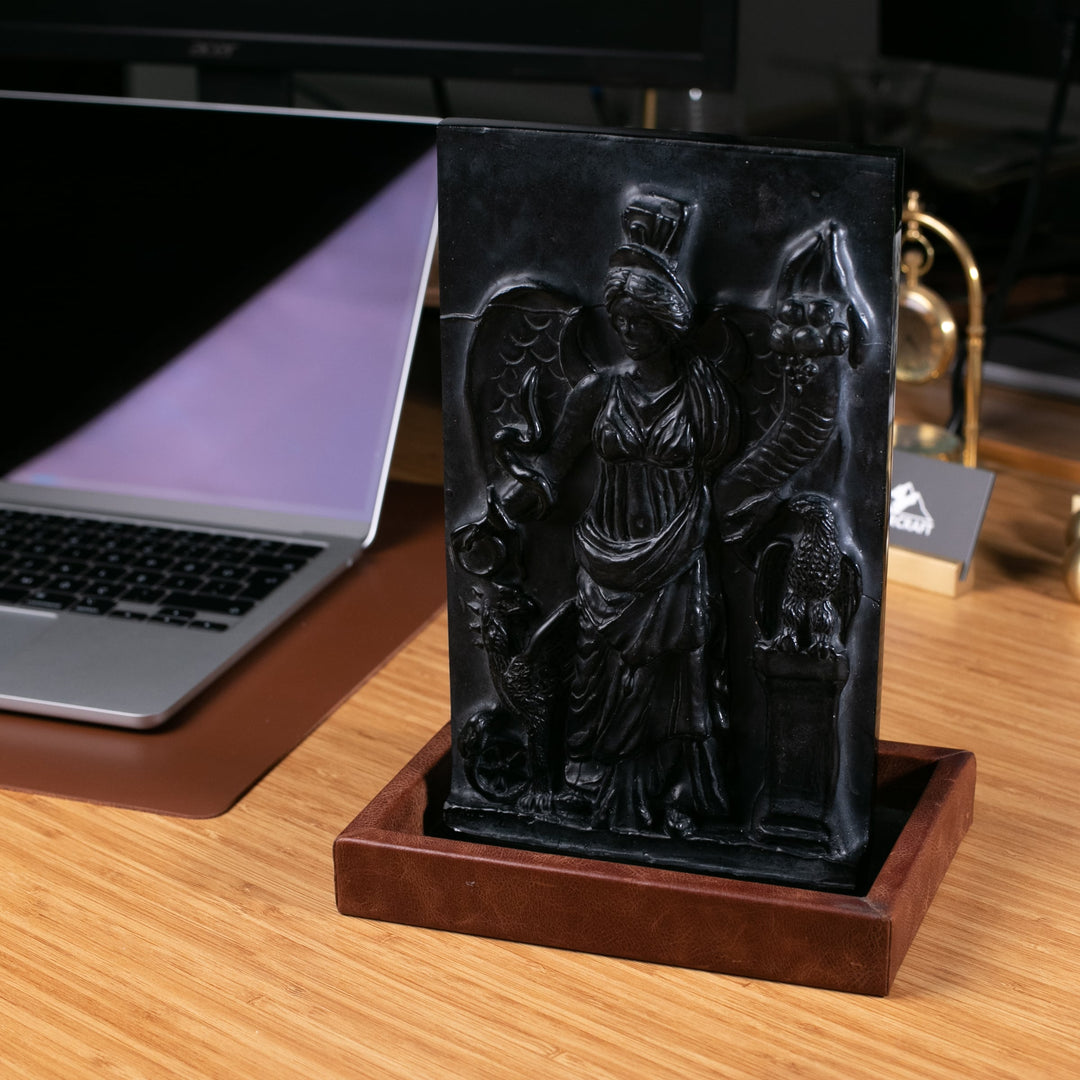 Roarcraft TR Laodikya Kraliçesi cam heykel ofis dekorasyonu için şık bir aksesuar