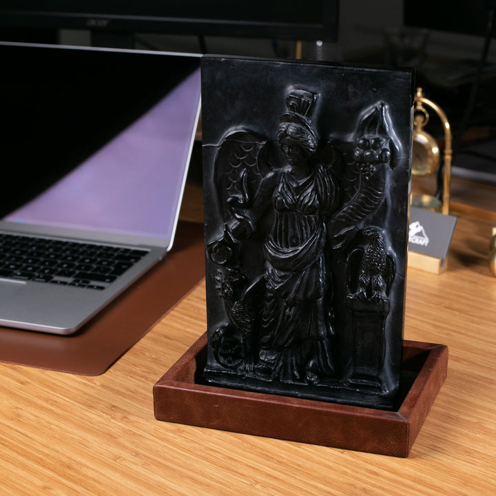 Roarcraft TR Laodikya Kraliçesi cam heykel ofis dekorasyonu için şık bir aksesuar