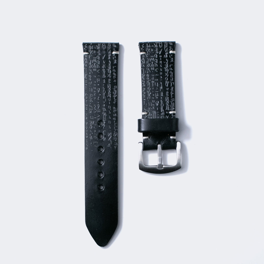 Roarstraps siyah deri saat kayışı, şık tasarımıyla saatlere mükemmel uyum sağlar.