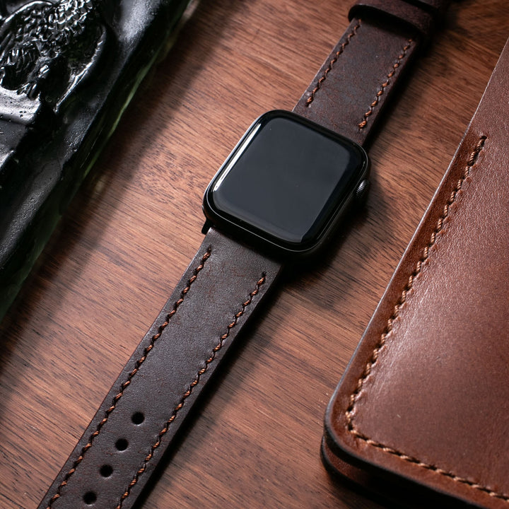 Roarstraps el yapımı deri saat kayışı, şık tasarımıyla akıllı saatlere uyum sağlar