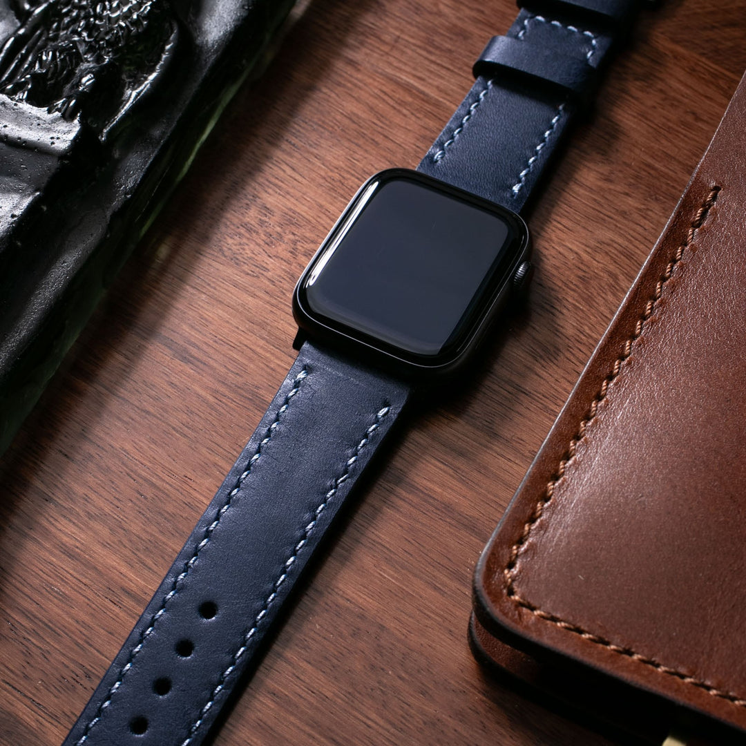 Roarstraps el yapımı Apple Watch deri kayışı, modern ve şık tasarım ile kullanıma hazır