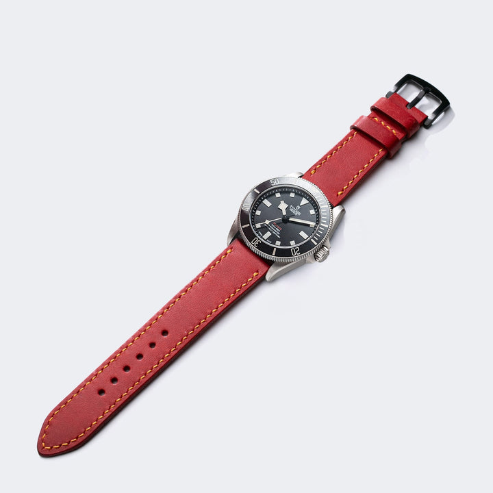 Roarstraps kırmızı deri saat kayışı ile şık ve dayanıklı saat tasarımı