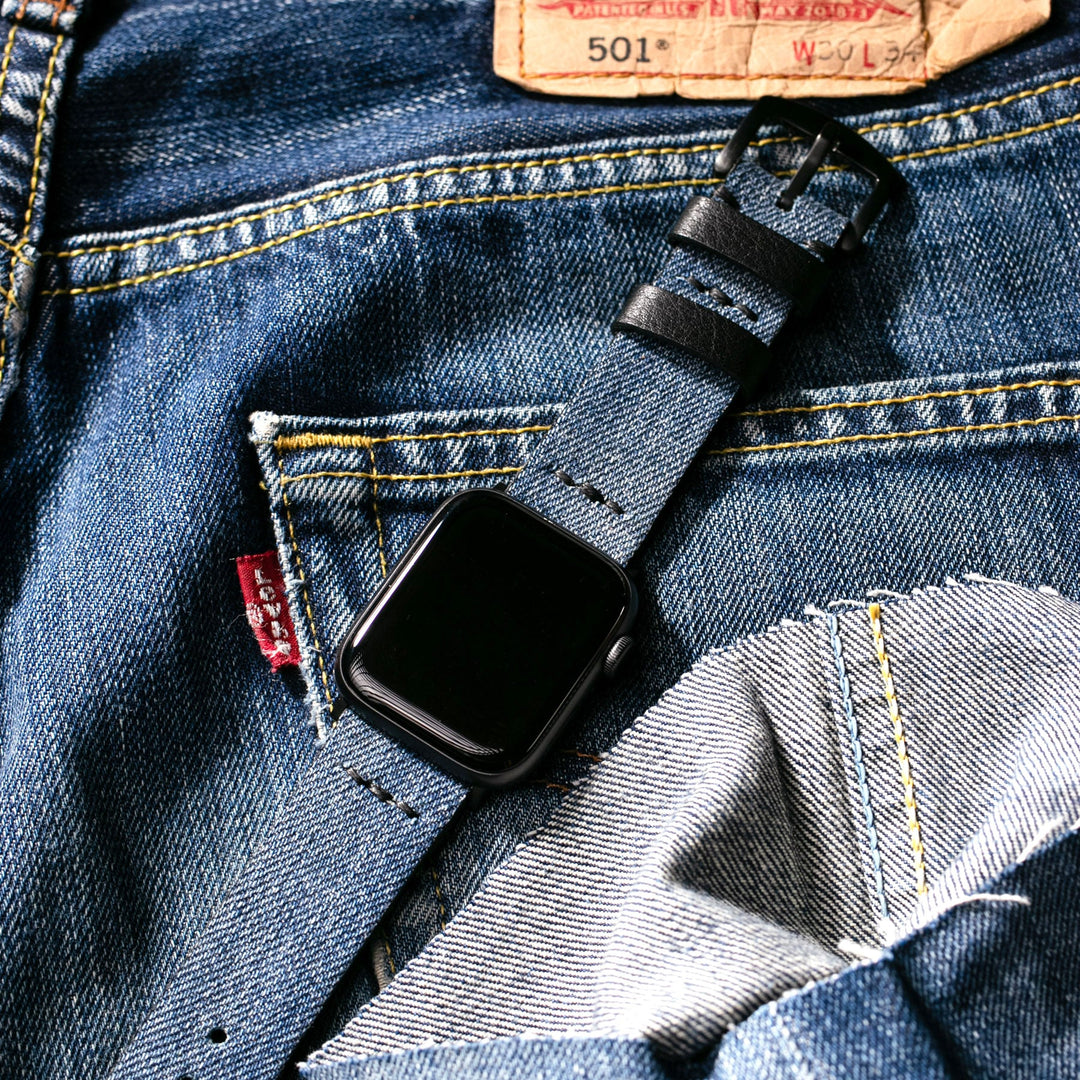 Roarstraps Apple Watch kot kayış, mavi denim tasarım ile modern bir görünüm sunar.