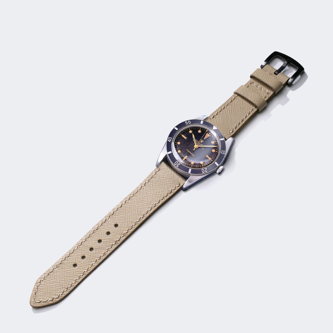 Roarstraps Saffiano deri saat kayışı ile şık saat tasarımı ve kaliteli dikiş detayları