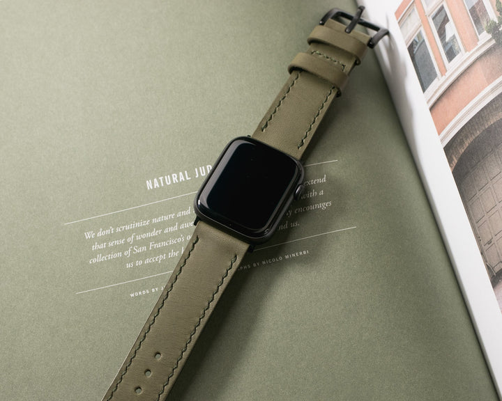 Roarstraps el yapımı deri Apple Watch kayışı, zeytin yeşili renk ve şık tasarım ile